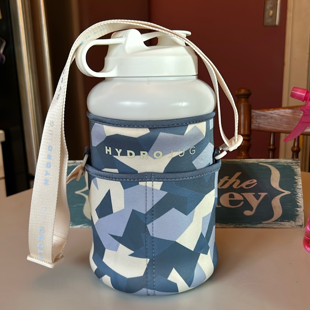 Hydro Jug Insulating Sleeve Travel Water Carrier with Adjustable Strap fits 55oz